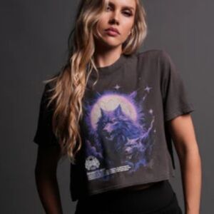 HOWLING AT THE MOON "PREMIUM VINTAGE" (CROPPED) TEE IN WOLF GRAY